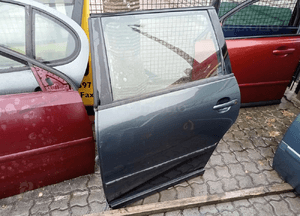 drzwi lewe tył passat b 5 kombi