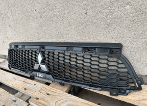 Grill atrapa zderzaka mitsubishi outlander ii lift 3