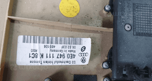 A8 D3 lampka podsufitki tył 4E0947111K 4