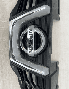 Grill atrapa nissan qashqai J10 lift 62310BR10A kamera 3