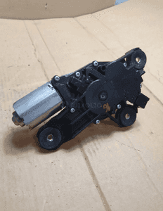 SILNICZEK WYCIERACZKI TYŁ FORD FOCUS MK3 nr 0390201205 / BV61-17K441-AA 2