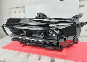 Bmw G70 lampa przednia lewa base 5A63713 2