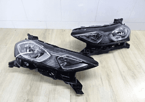 LAMPA prawa PRZÓD CITROEN DS3 CROSSBACK 9820840580 1