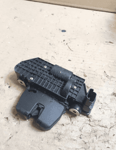 Zamek tylnej klapy tyl peugeot 5008 9151487499TH (5124795512) 5