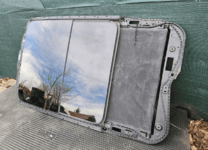 Panorama Dach Szklany Szyba Szyberdach S-Line Audi A4 B8 Kombi Avant Przed lift 2008r Uszkodzony 3