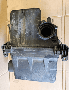 Toyota Yaris 1 I 1.0 VVTi obudowa filtra powietrza 22020-23010 17700-0J011 3