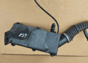 Obudowa filtra powietrza ford mondeo MK3 2.0 tdci 1S71-9600-CE 4