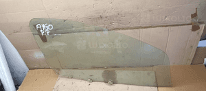 Szyba prawy przód przednia prawa Toyota Aygo AS2 01r 2