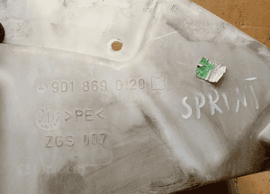 Zbiorniczek płynu spryskiwaczy Mercedes Sprinter 901 9018690120 7