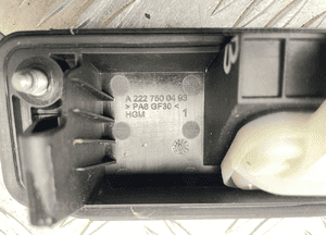 Mercedes W213 klamka stycznik otwieranie klapy bagażnika A2227500493 4