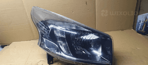 Lampa prawy przód przednia prawe Opel Vivaro B Trafic III UK 260101200R 93867950 1