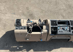 Kokpit deska rozdzielcza beżowy LAND ROVER DISCOVERY 1 I 2 II 2