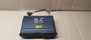 Zmieniarka płyt CD 6 płyt VW Passat B5 1