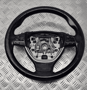 BMW F10 F11 KIEROWNICA MULTIFUNKCJA ŁOPAKTKI 2