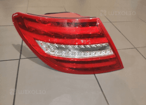 Mercedes c-klasa W204 lift lampa led lewy tył tylna lewa europa oryginalna 2