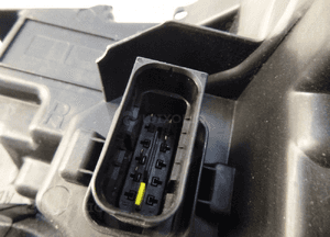 Peugeot 208 lift led lampa przód eu lewa prawa przednia 10