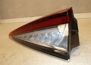 Skoda enyaq iv lampa prawy tył tylna led w klapę 6