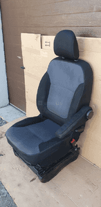 Fotel pasażera prawy przód Renault Trafic III Vivaro B 14- 7
