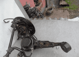 Zawieszenie tylne wahacze toyota RAV4 ii 2WD 4