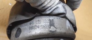 Łapa poduszka silnika Audi A6 C6 2.7 TDI 4F0199382D 6