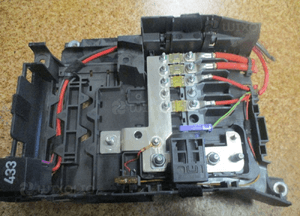 SKRZYNKA BEZPIECZNIKÓW VW TOUAREG 7L0937555A 1