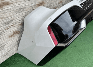 Klapa lampy tył tylne zderzak tylny bmw 7 G70 A300 kamera 14