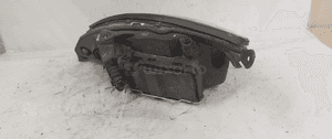 .  PRZOD PRZEDNIA LAMPA PRAWA FORD FOCUS MK1 CIEMNA 4