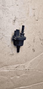 Zaworek elektrozawór ciśnienia paliwa Renault Clio III 1.2 TCE 8200660852 4