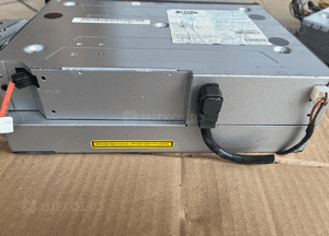 Zmieniarka płyt CD XQE500060 Range Rover LM L322 4