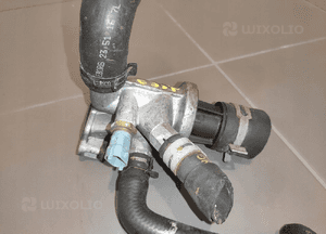 Jeep cherokee liberty kk 2.8 crd termostat obudowa termostatu oryginał 4