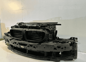BMW 5 F10 / F11 530i Pas przedni kompletny - 14173 3