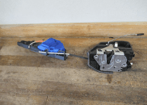 Zamek drzwi tylnych lewych bmw 1 F20 3
