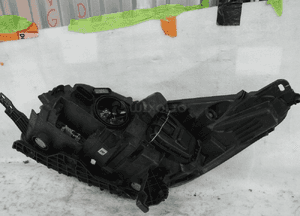 Ford kuga MK2 skrętna bi xenon idealna lampa przednia prawa 6