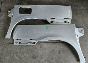 Peugeot 807 Citroen C8 blotnik tyl prawy lewy EYL EZRC 1
