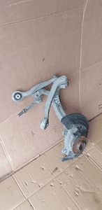 Zwrotnica piasta prawy przód przednia prawa Audi A8 D3 4.2 TDI 4E0258M 2