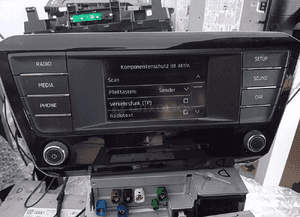 Skoda Superb Mk3 Radio Wyświetlacz Nawigacja Media MIB2 Entry 3V0035869B 2