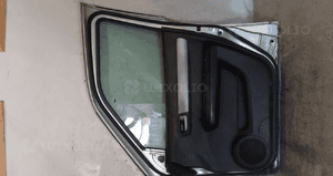 Drzwi przód przednie prawe do suzuki swift MK4 5D 5 drzwi zcc srebrne 5