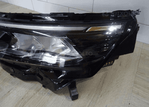 Lampa przednia lewa nissan townstar 260609142R 2