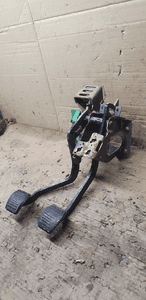 Pedał sprzęgła hamulca pompka Ford Transit Connect 2T142450GE 3