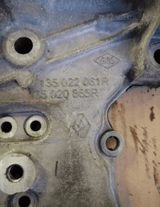 Osłona obudowa rozrządu pokrywa Renault Dacia 0.9 TCE 135022061R 135022865R 5