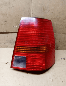 Lampa prawy tył tylna prawa VW Golf IV 4 Kombi 1J9945096P 1