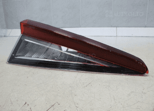 Skoda enyaq iv lampa w klapę lewy tył lewa tylna 4
