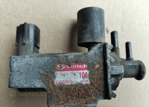 Subaru Outback Legacy IV 2.0 D zawór podciśnieniowy turbospręzarki 14471AA220