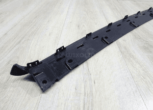 Listwa górna atrapy grilla volvo XC90 ii 31383730 8