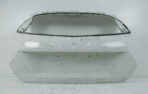 Klapa bagażnika tył mercedes a W176 1