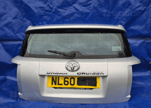 Toyota URBAN CRUISER klapa 1E7