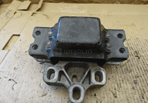 Łapa poducha skrzyni vw golf 1K0199555T 3