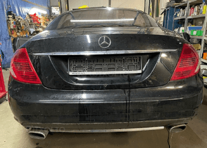 MERCEDES cl 216 klapa bagażnika czarna srebrna  zamek kamera cofania emblemat 2
