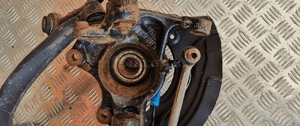 Bmw E90 E91 zwrotnica amortyzator prawa prawy przód 6768996 6780198 11