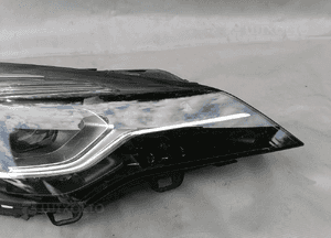 Lampa prawa prawy przód Opel Astra 5 V K 39077807 2